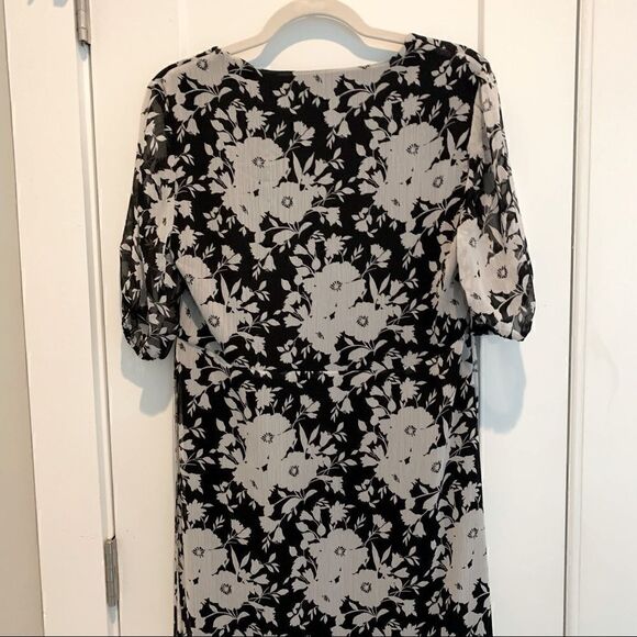 Sanctuary Florence Puff Sleeve V-Neck Maxi Dress 
Black Ivory Women’s Size 6 - Picture 7 of 12